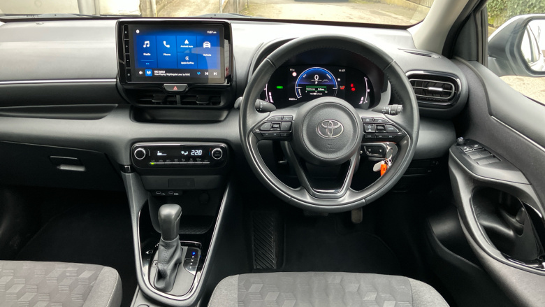 Toyota Yaris 1.5 Hybrid Design 5dr CVT Hybrid Hatchback